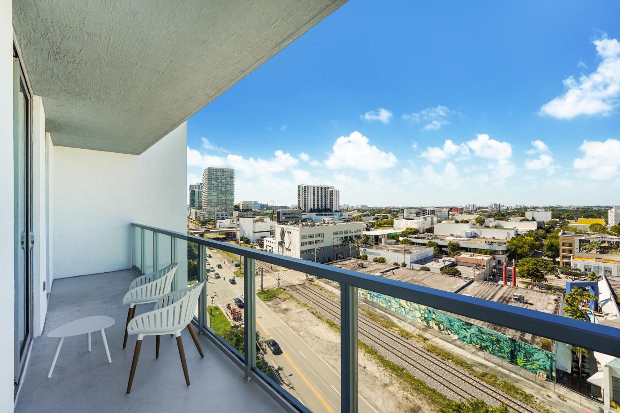 Quadro Residences By Ionica Miami Exterior photo