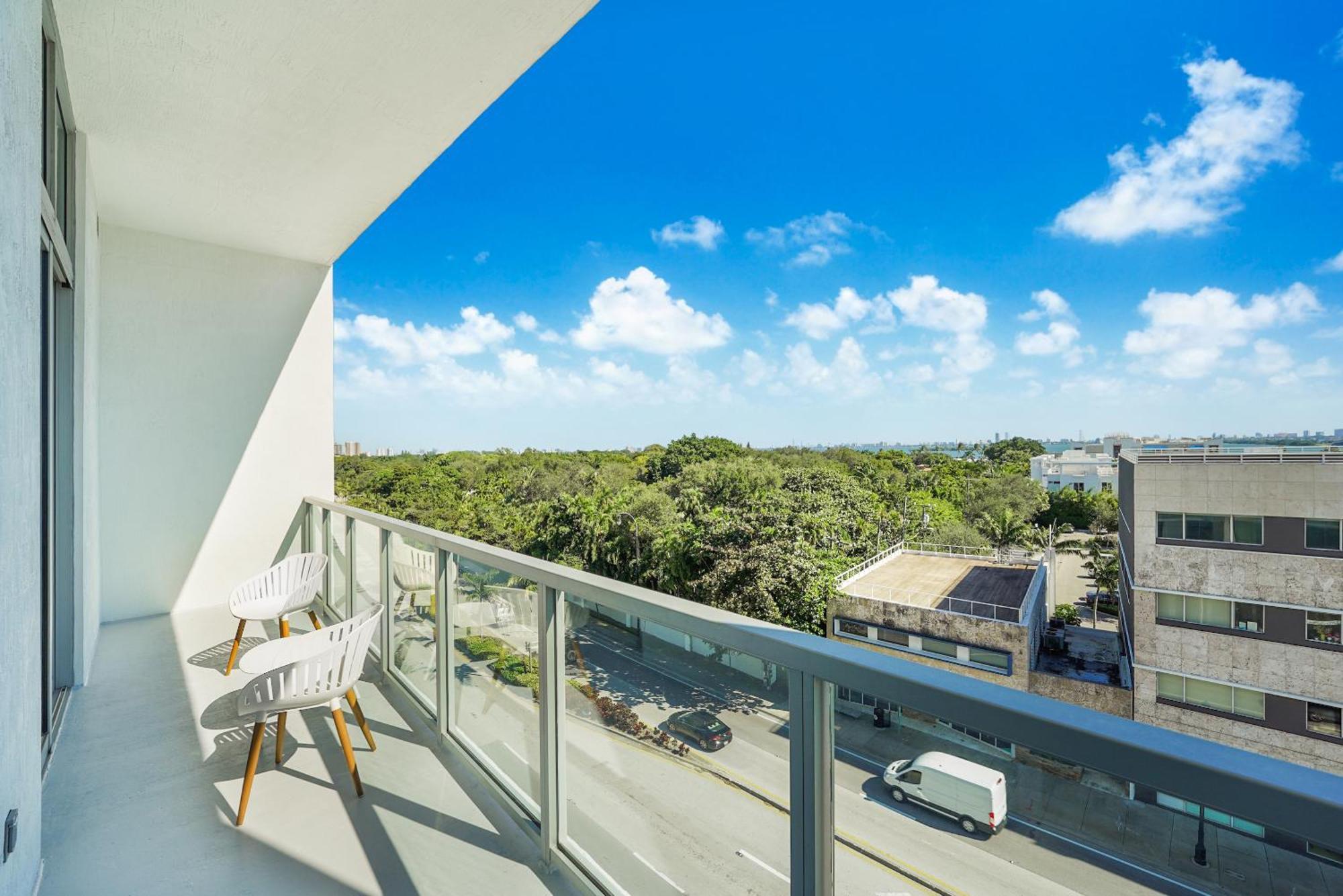 Quadro Residences By Ionica Miami Exterior photo