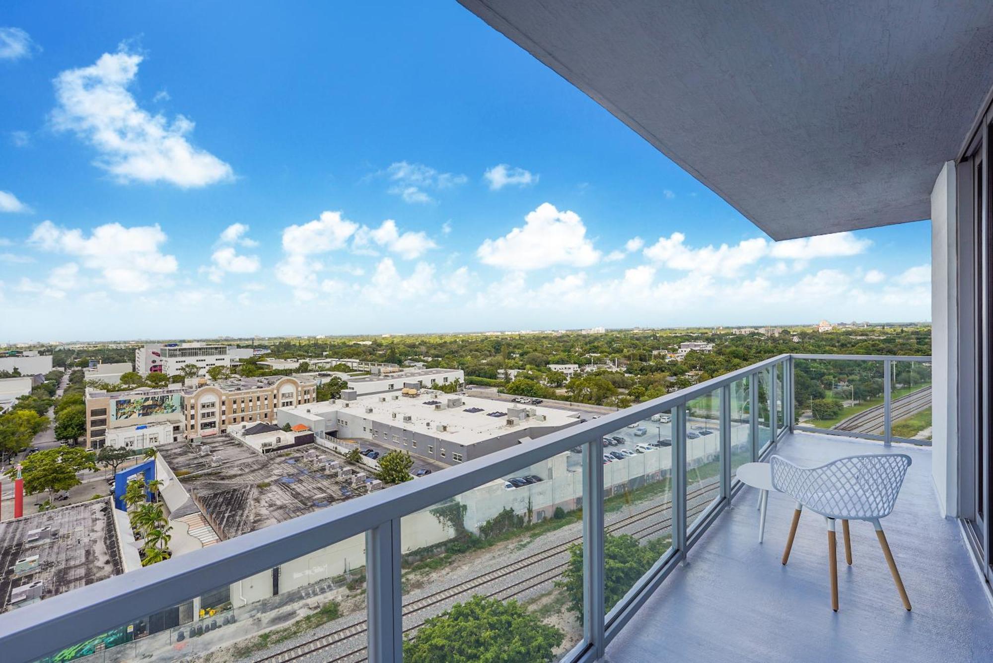 Quadro Residences By Ionica Miami Room photo
