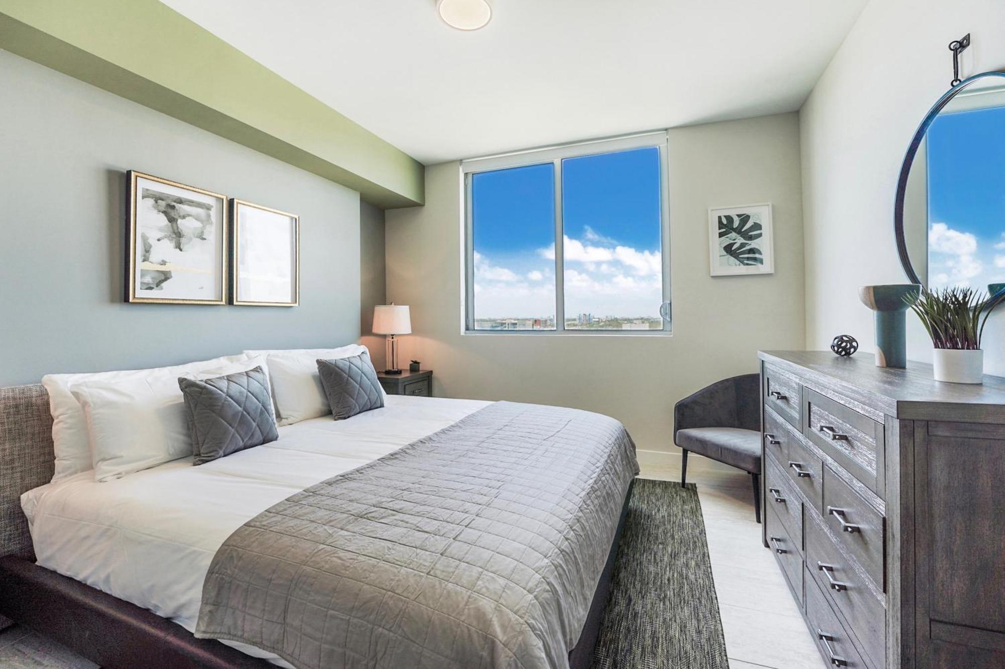 Quadro Residences By Ionica Miami Room photo